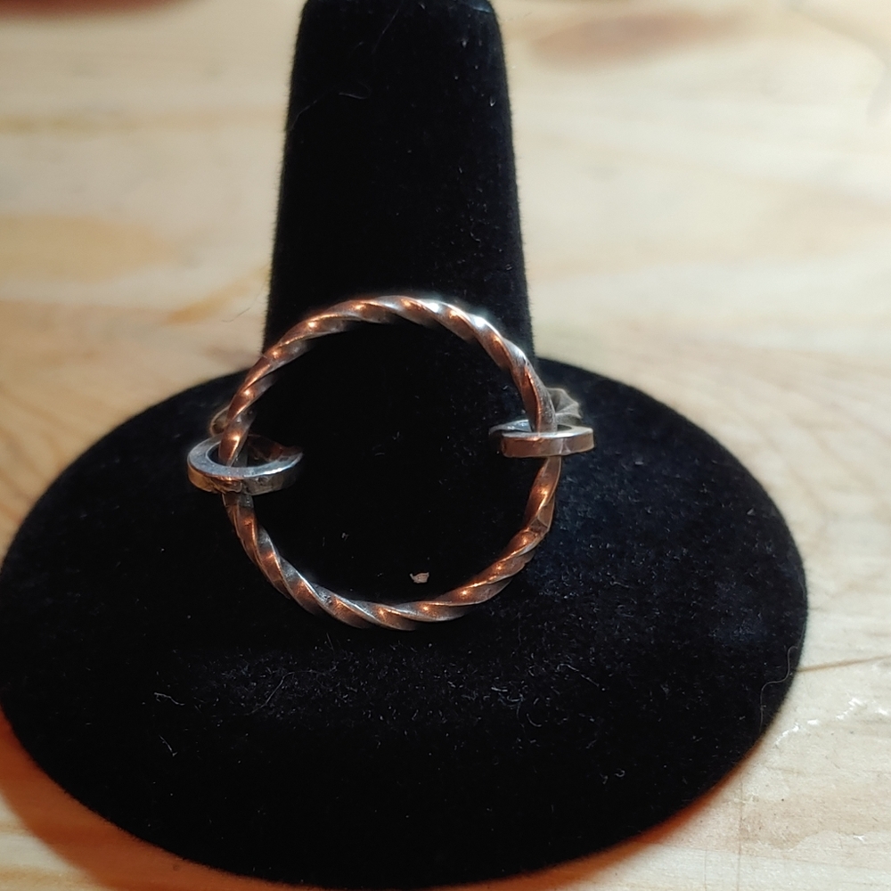 Sterling Silver spinner ring size 9